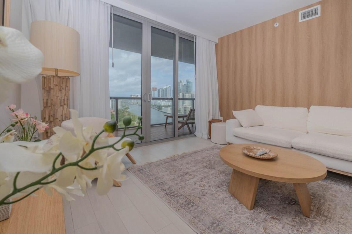 Ferienwohnung 2B 2B Luxury Ocean Views Apt In Hallandale Beach Exterior foto