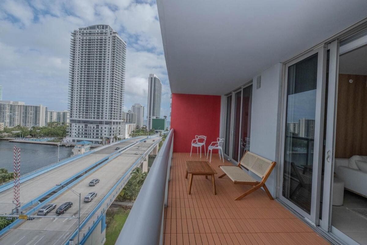 Ferienwohnung 2B 2B Luxury Ocean Views Apt In Hallandale Beach Exterior foto