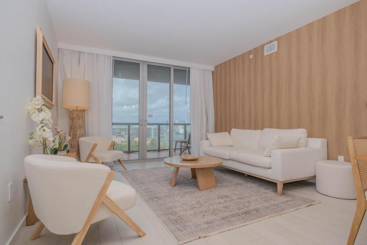 Ferienwohnung 2B 2B Luxury Ocean Views Apt In Hallandale Beach Exterior foto